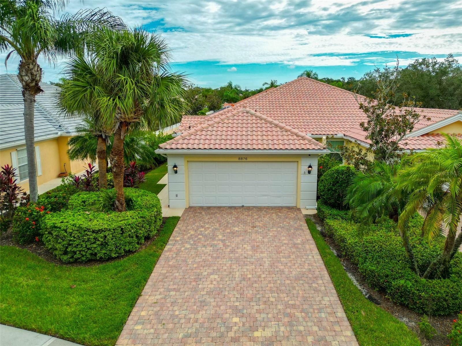 8876 ESTEPONA CT — photo 2