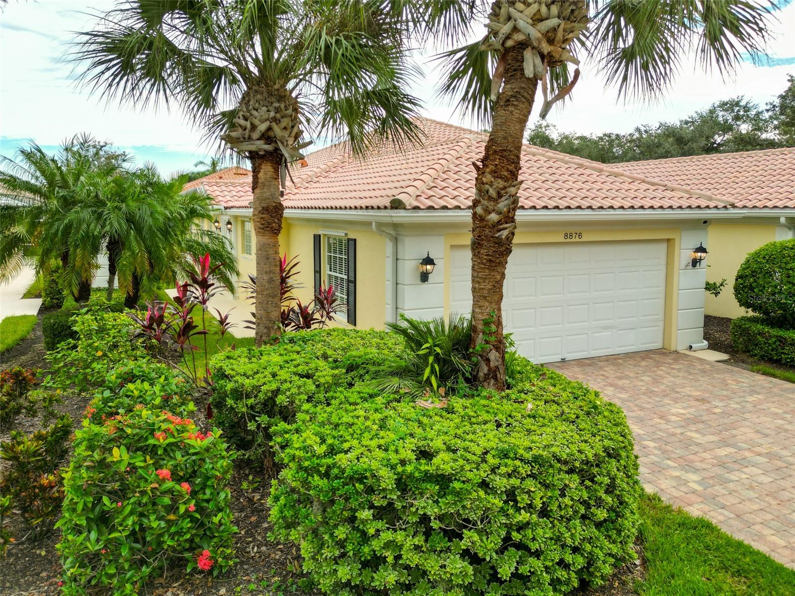 8876 ESTEPONA CT — photo 9