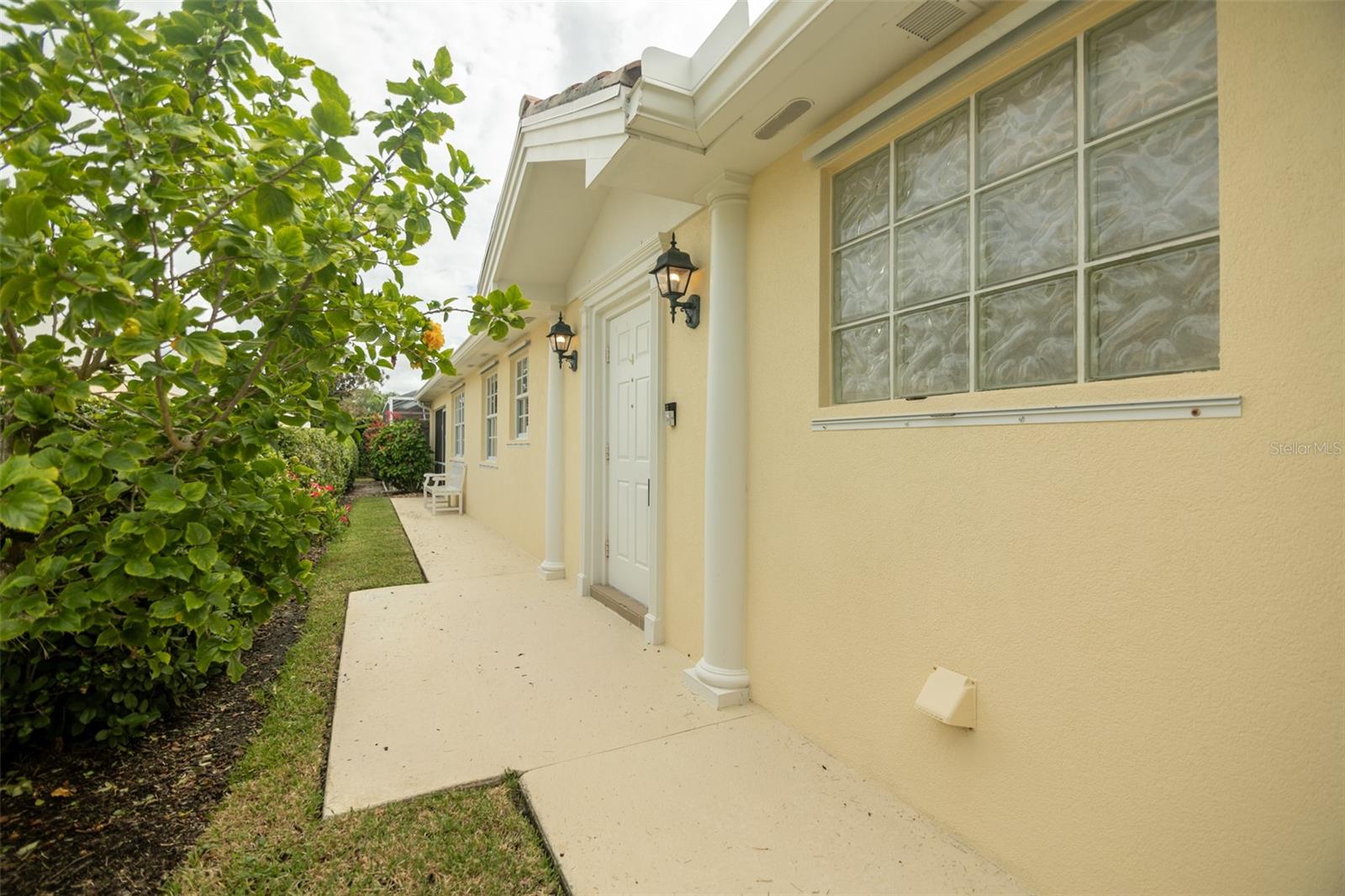 8876 ESTEPONA CT — photo 10