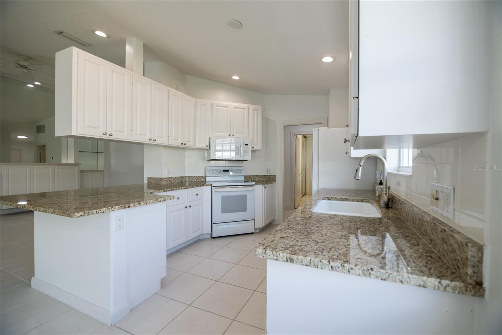 8876 ESTEPONA CT — photo 15