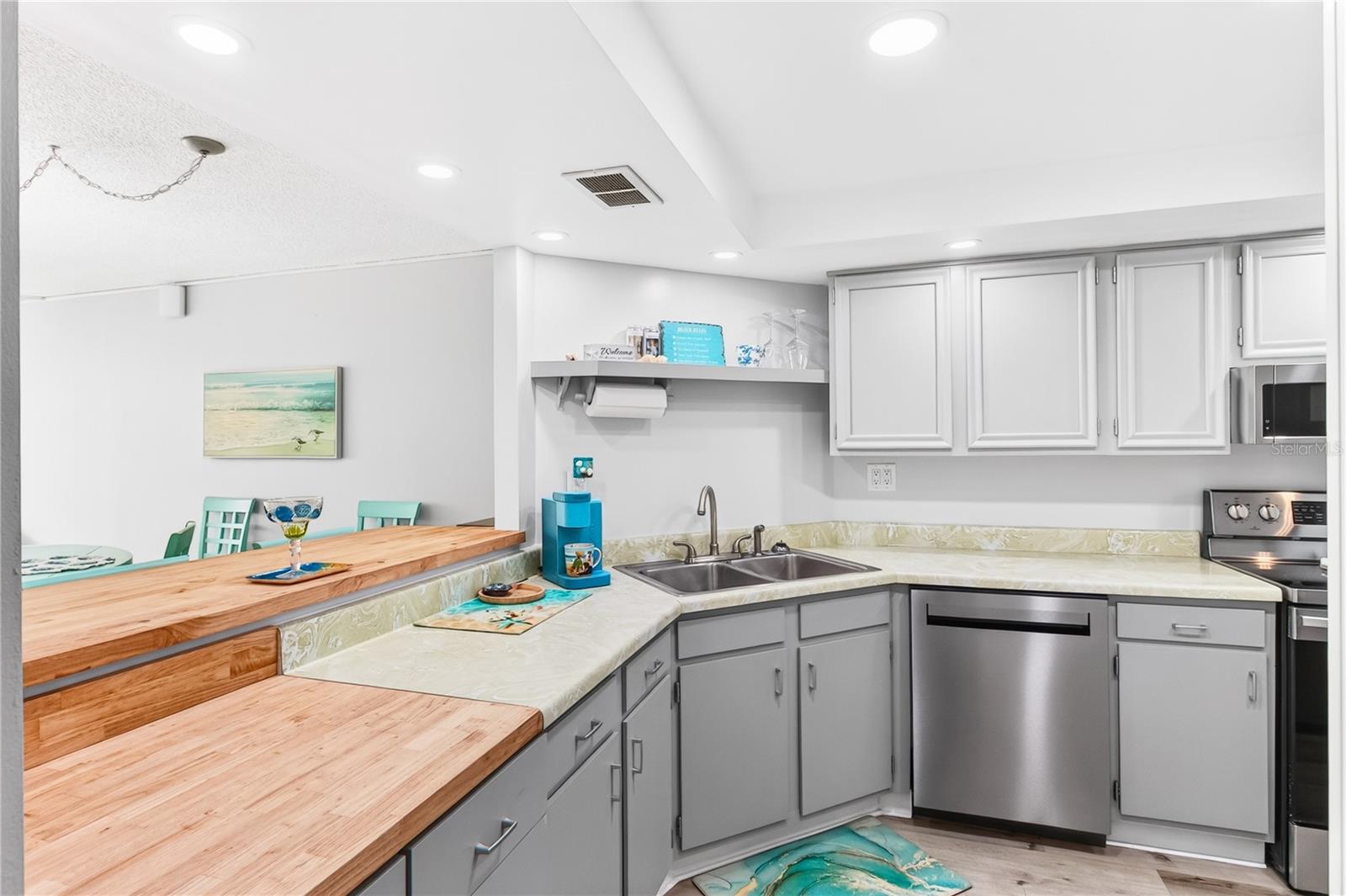 7400 SUN ISLAND DR S #203 — photo 16