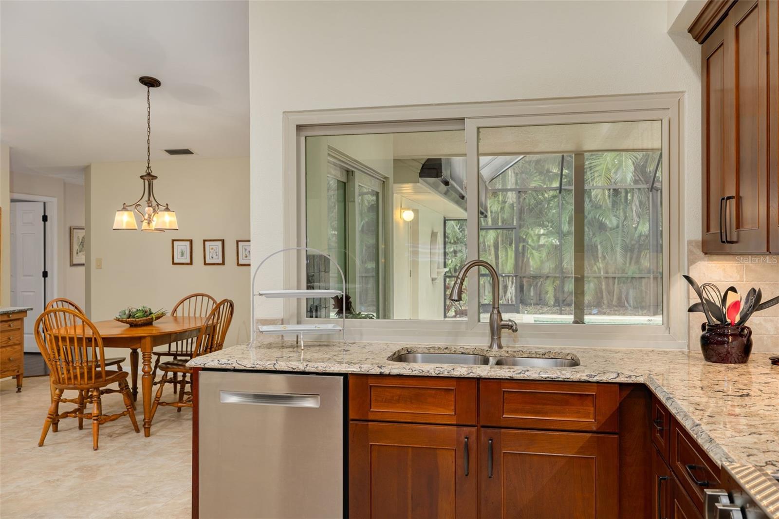 2715 COUNTRY WOODS LN — photo 18
