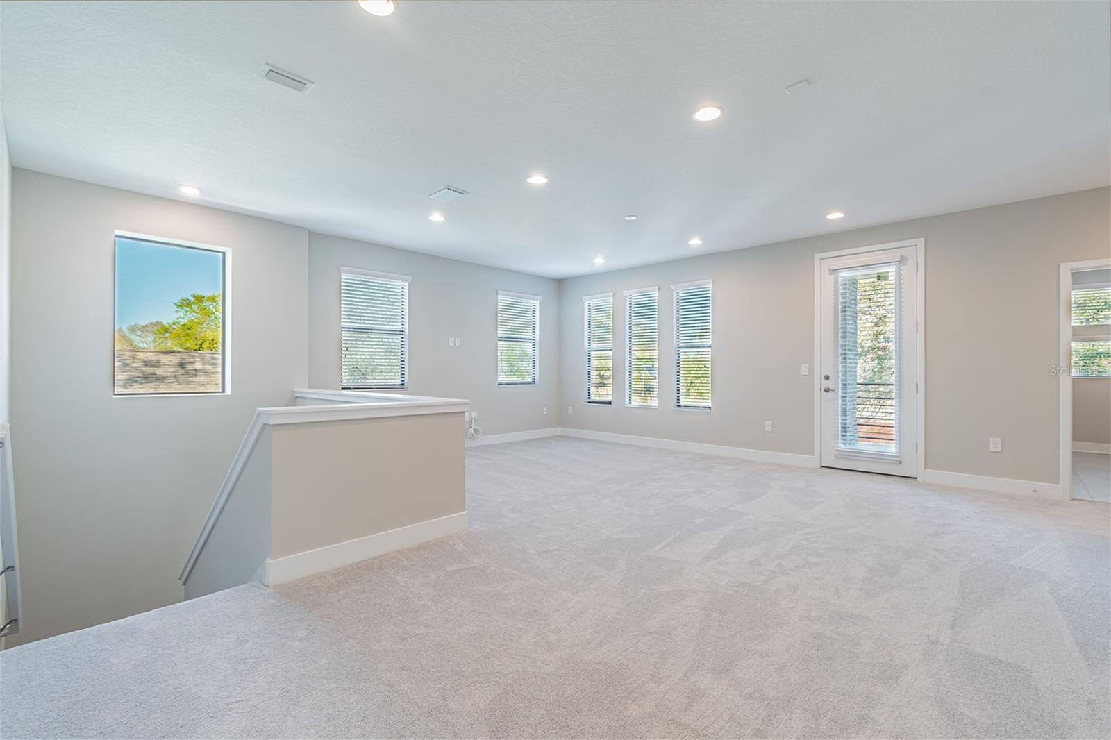502 N BEVERLY AVE — photo 7