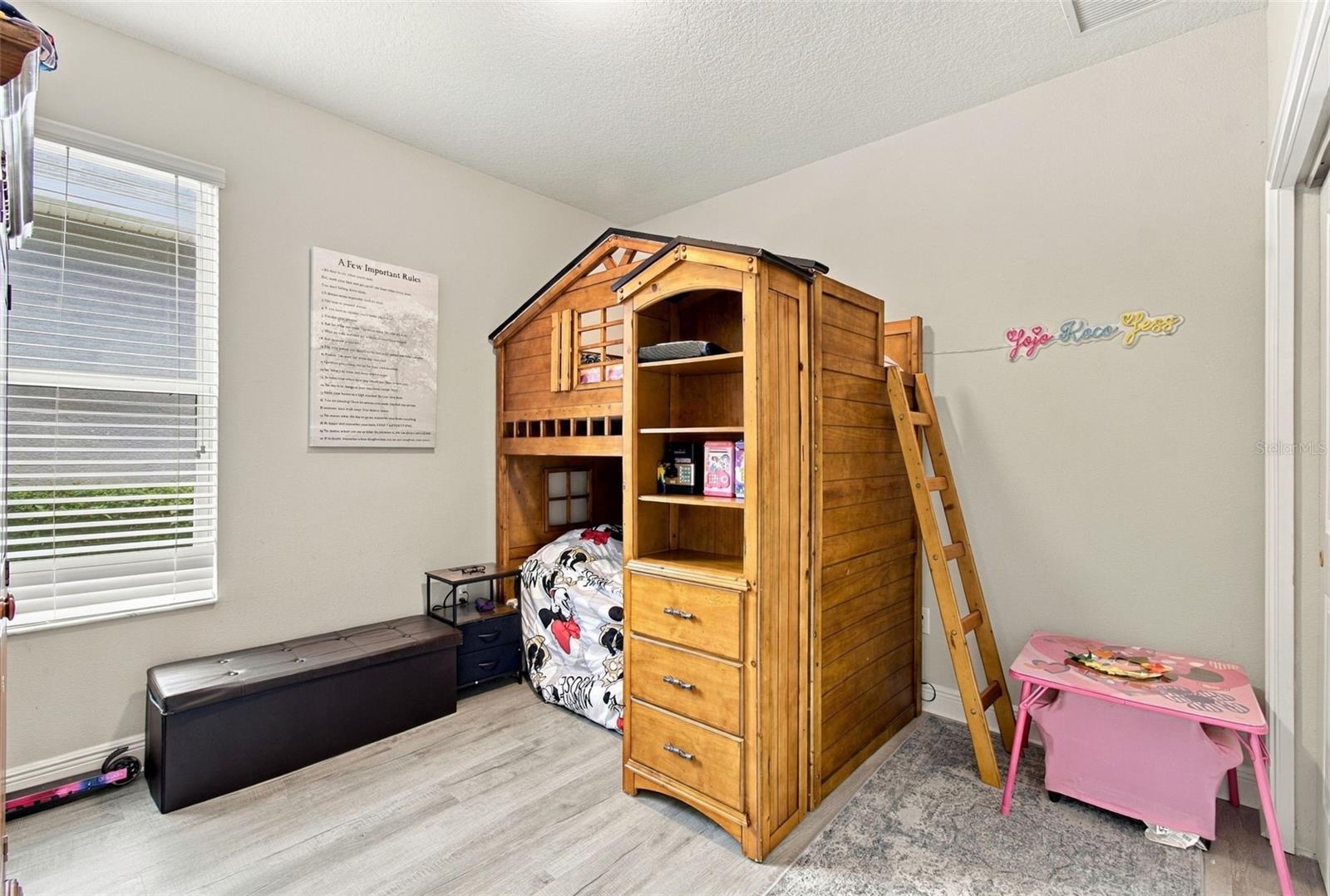 1015 TRACEY ANN LOOP — photo 40