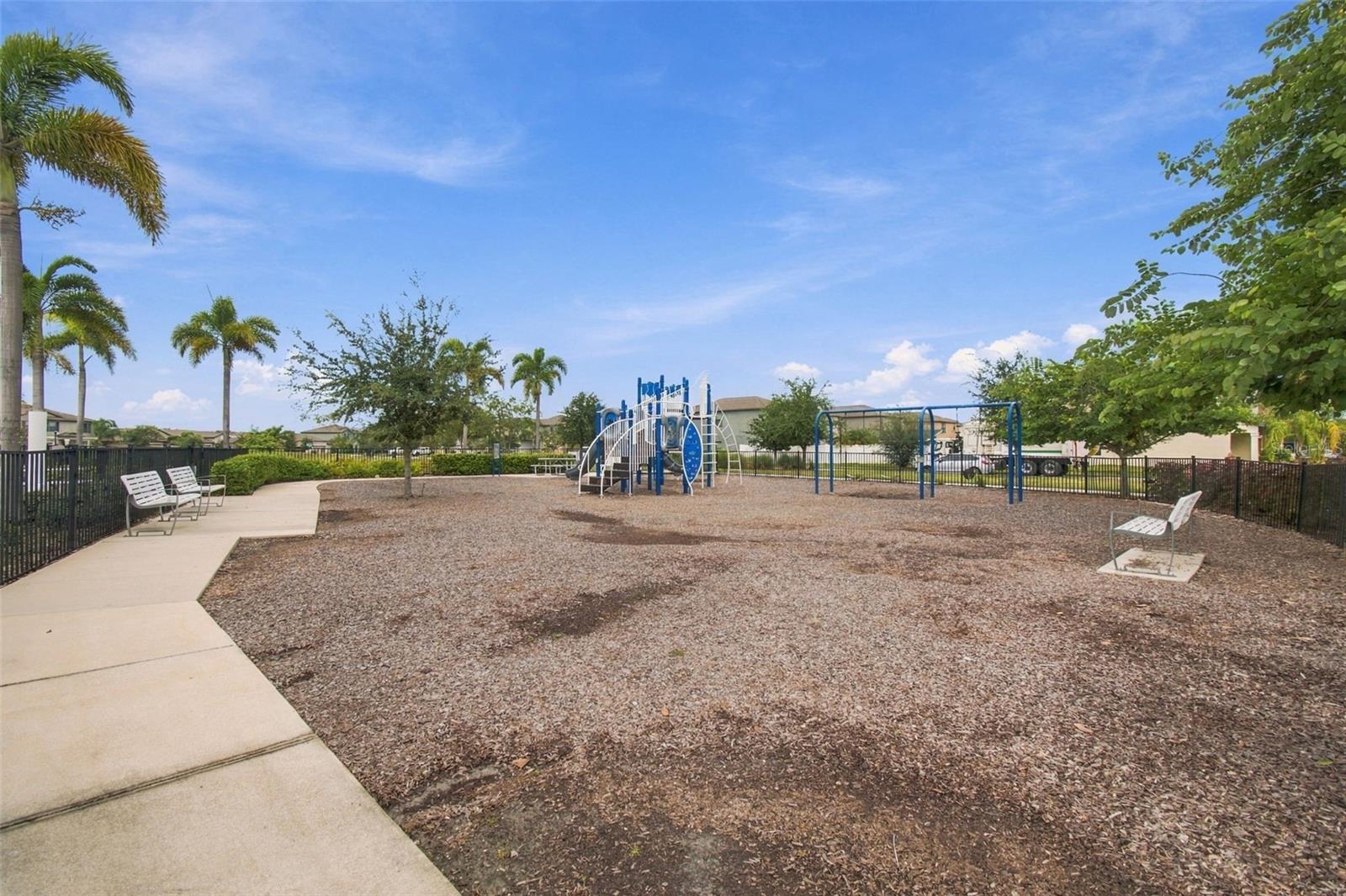 1015 TRACEY ANN LOOP — photo 85