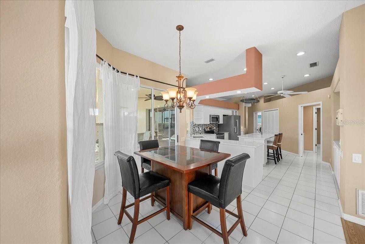 4321 PRESIDENTIAL AVENUE CIR E — photo 14