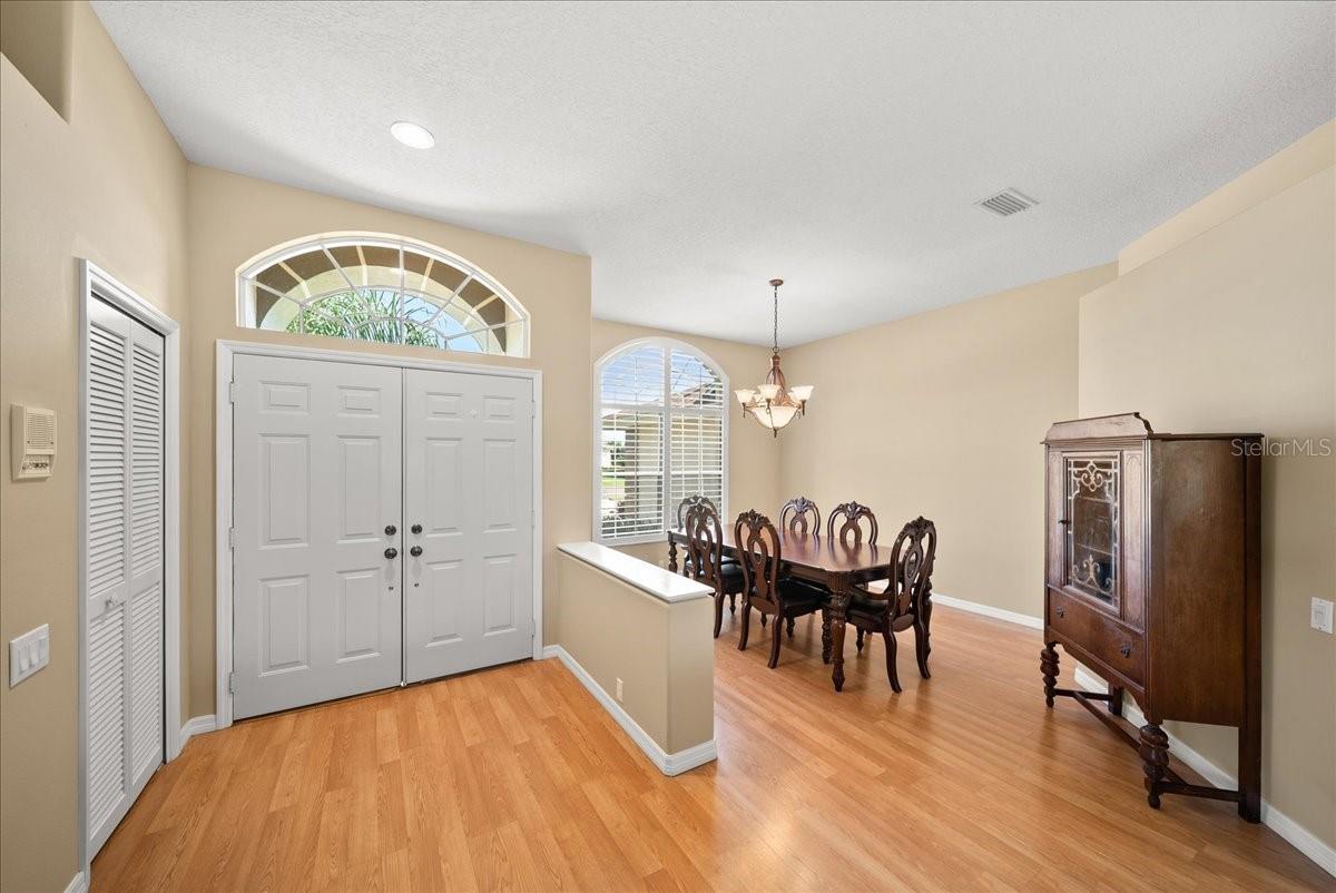 4321 PRESIDENTIAL AVENUE CIR E — photo 4