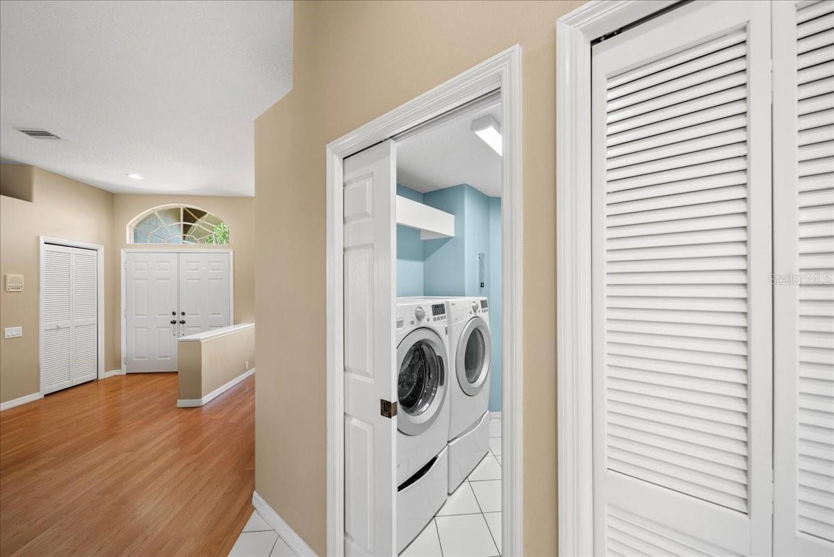 4321 PRESIDENTIAL AVENUE CIR E — photo 29