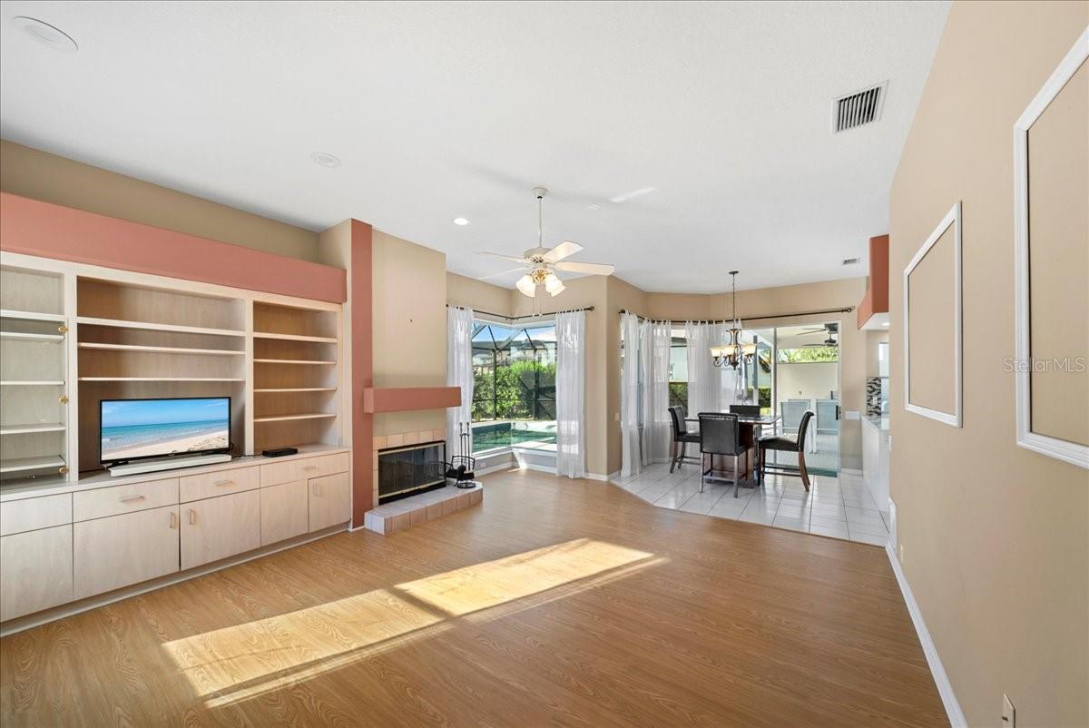 4321 PRESIDENTIAL AVENUE CIR E — photo 16