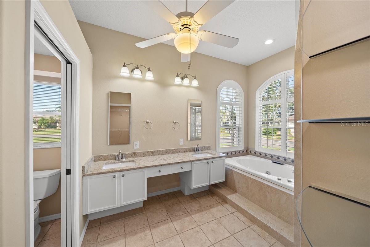 4321 PRESIDENTIAL AVENUE CIR E — photo 20
