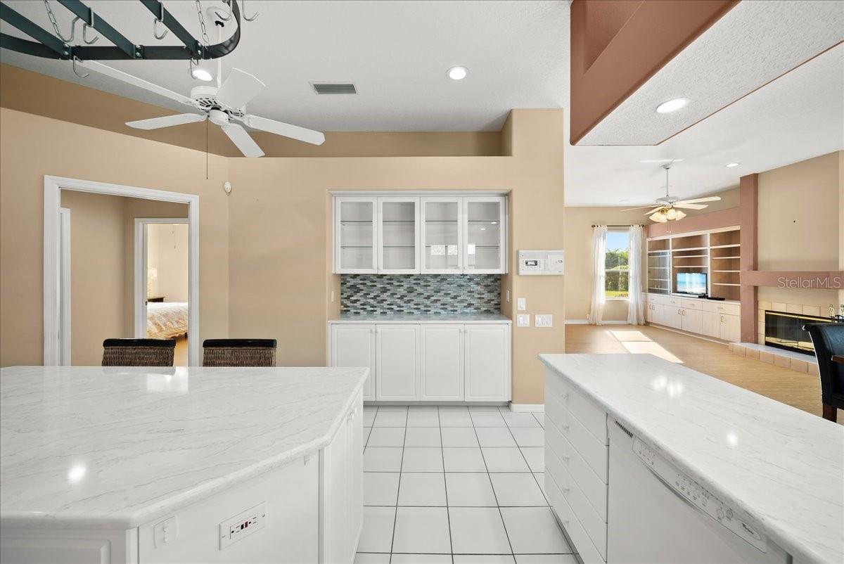 4321 PRESIDENTIAL AVENUE CIR E — photo 11