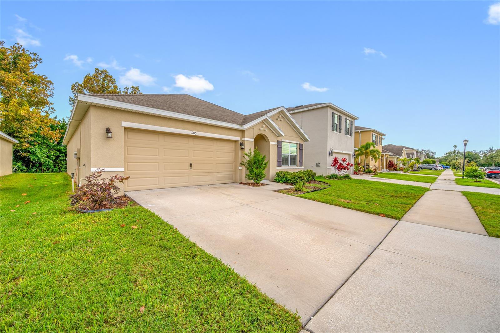 605 BLUE POINT DR — photo 49