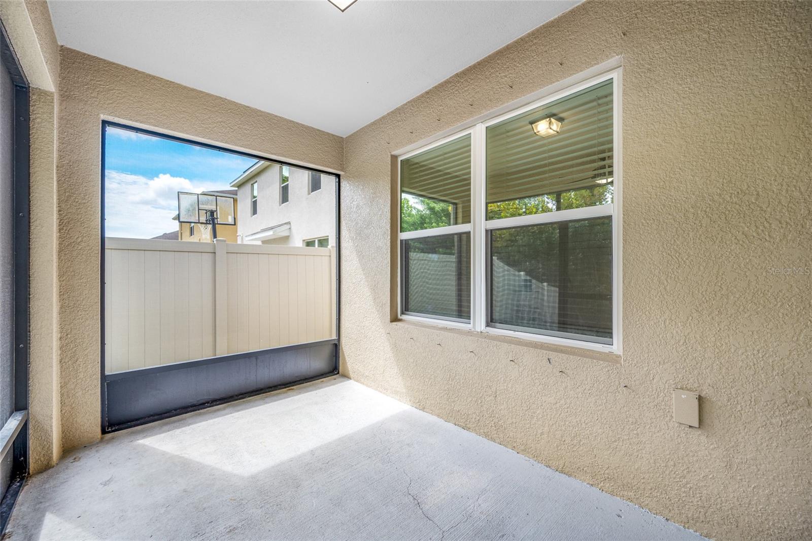 605 BLUE POINT DR — photo 44