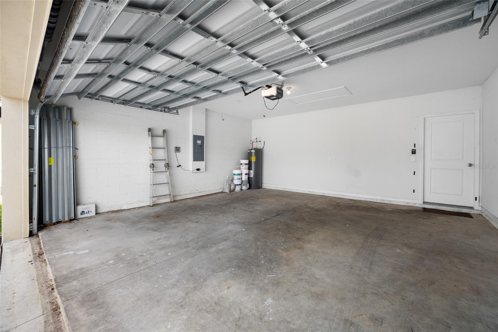 605 BLUE POINT DR — photo 40