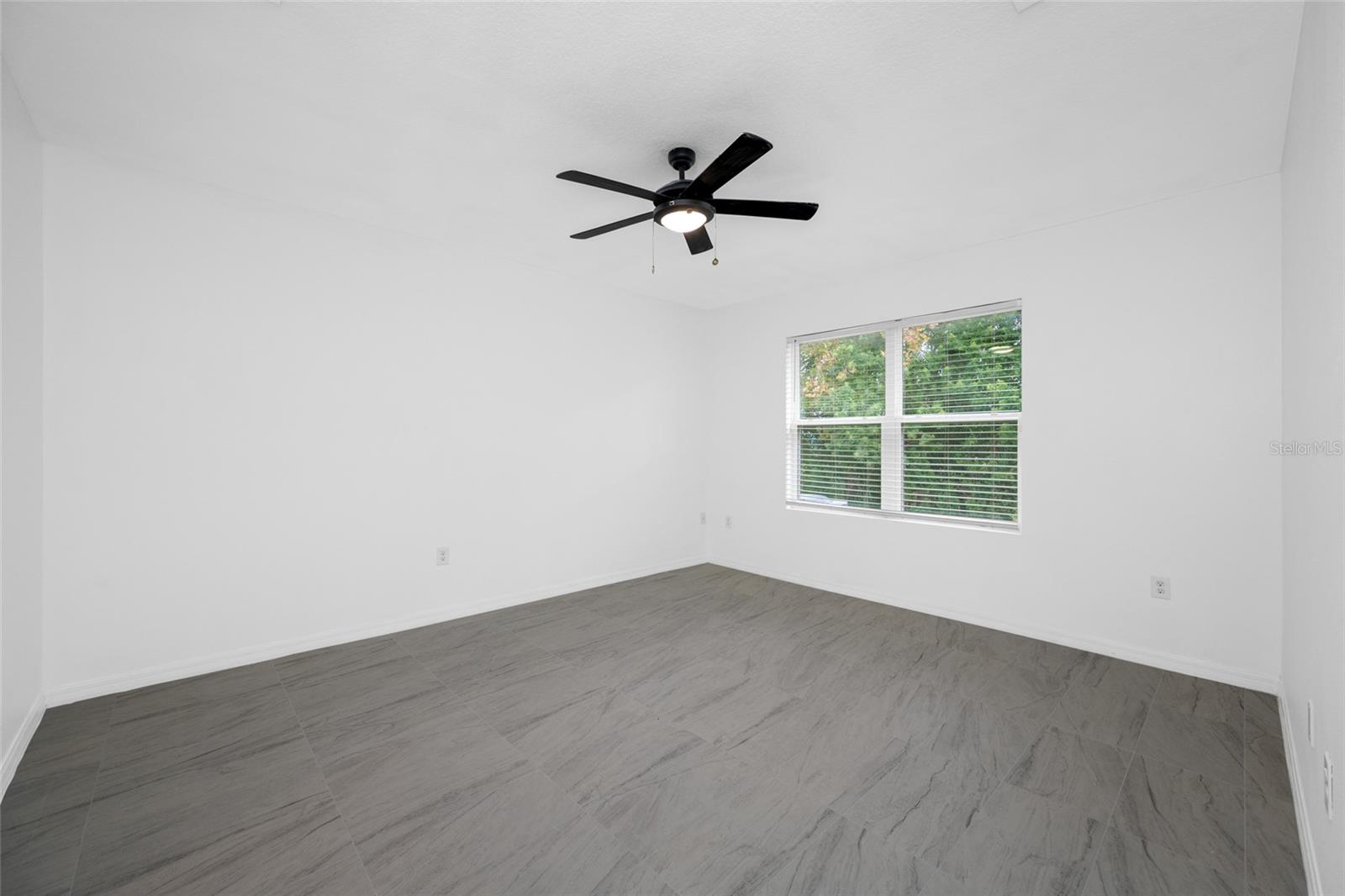 605 BLUE POINT DR — photo 19