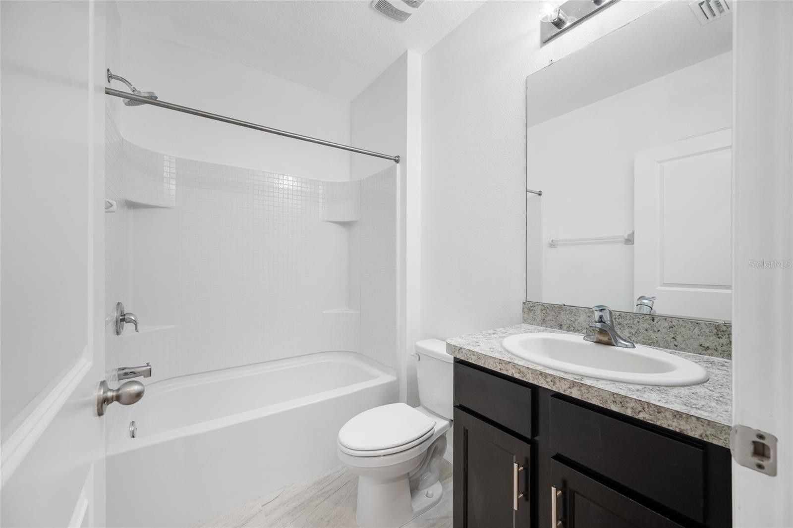 605 BLUE POINT DR — photo 34