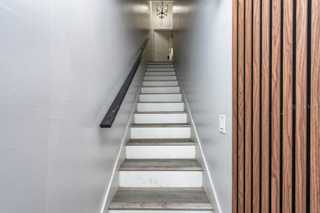 7408 COMMERCE ST — photo 10