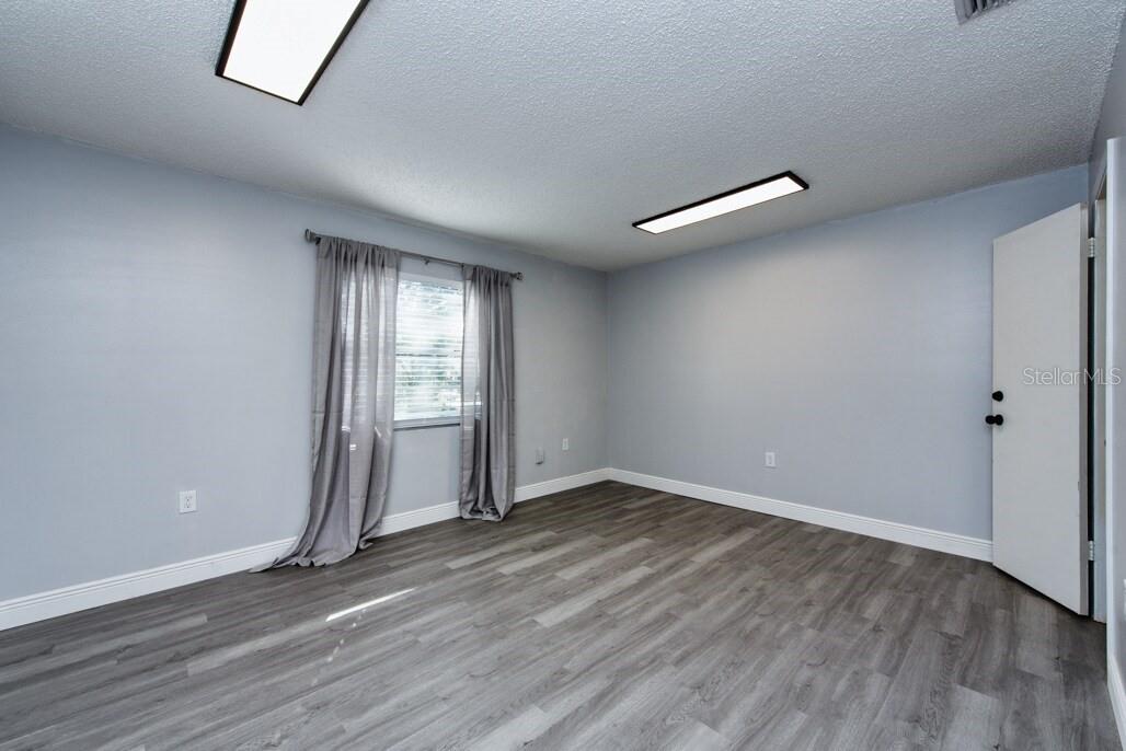 7408 COMMERCE ST — photo 8