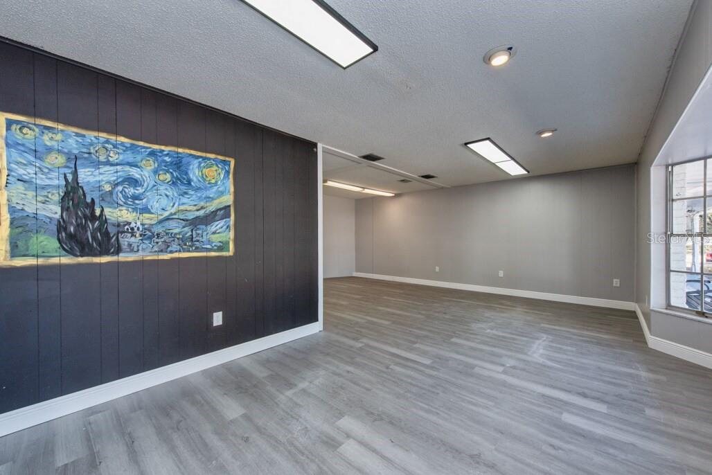 7408 COMMERCE ST — photo 4