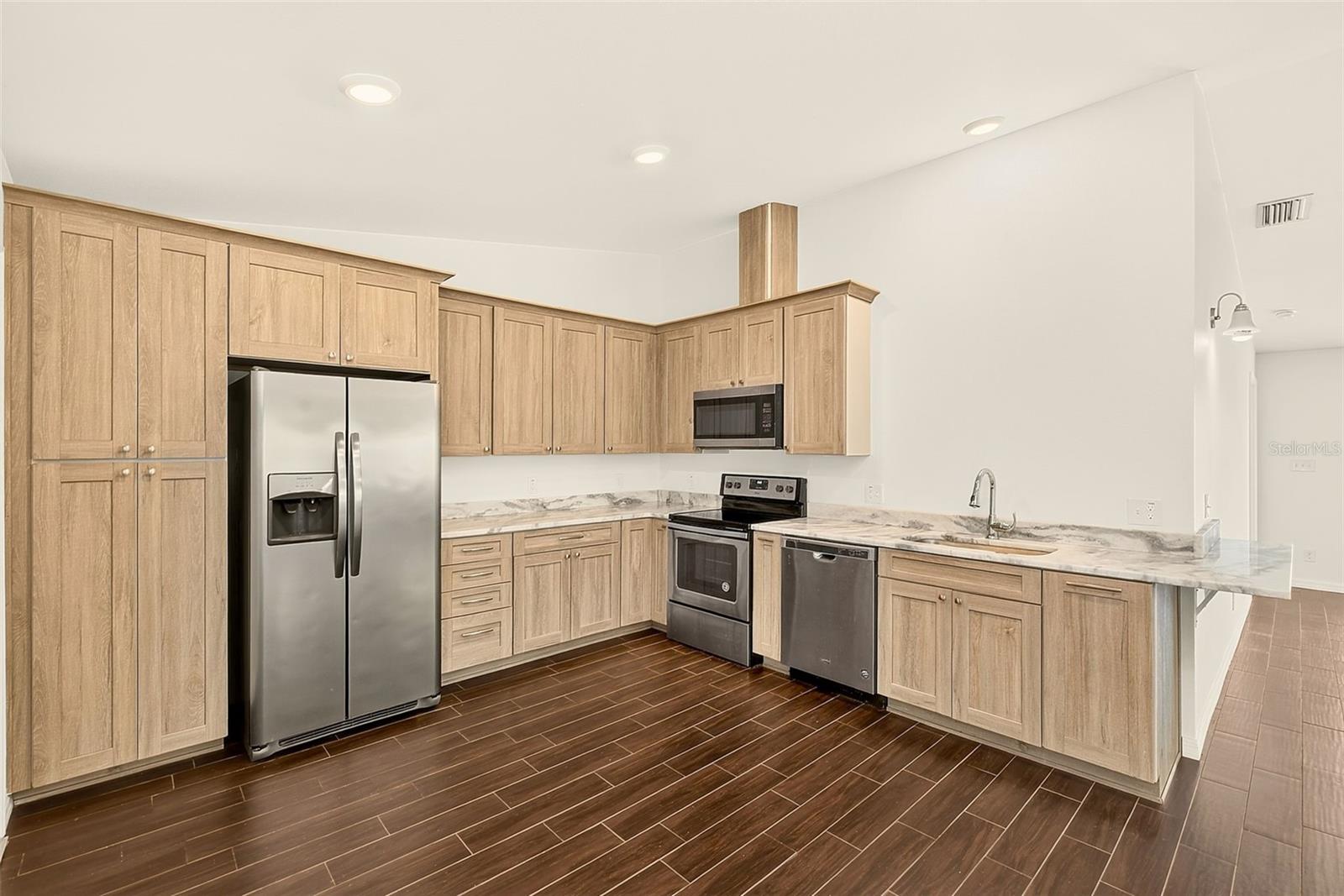 14330 CHANNEL DR — photo 5