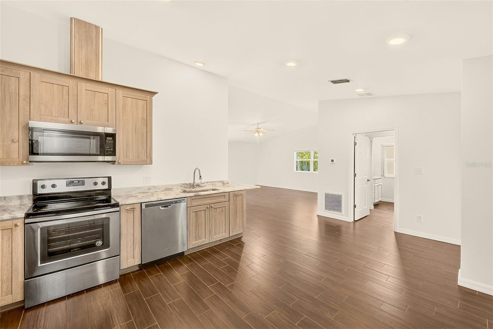 14330 CHANNEL DR — photo 7