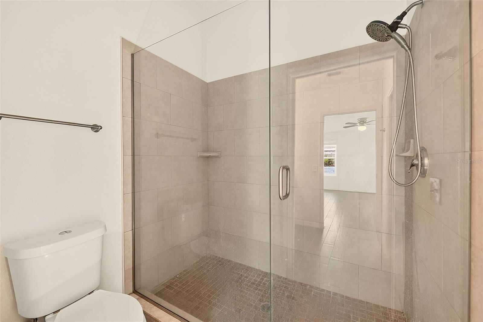 14330 CHANNEL DR — photo 14