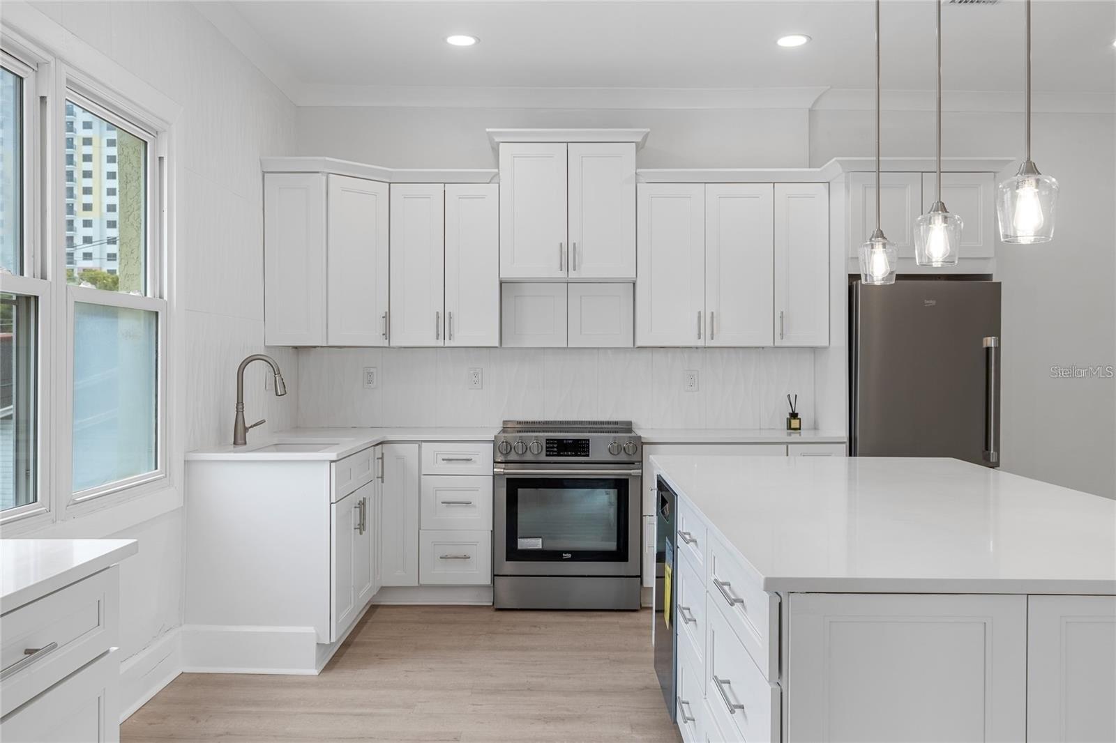 1756 CENTRAL AVE — photo 77