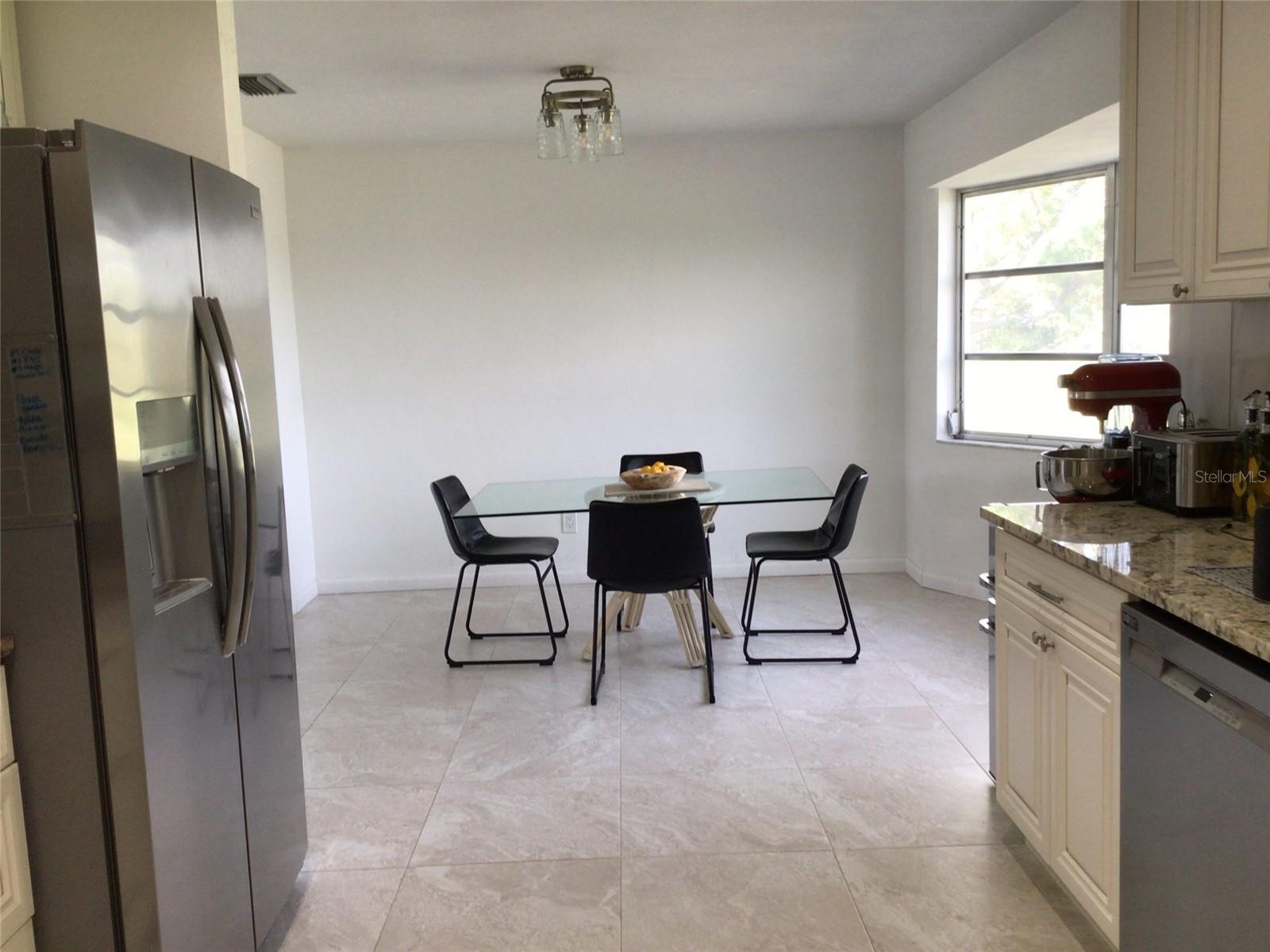 1304 ALAMEDA AVE — photo 14