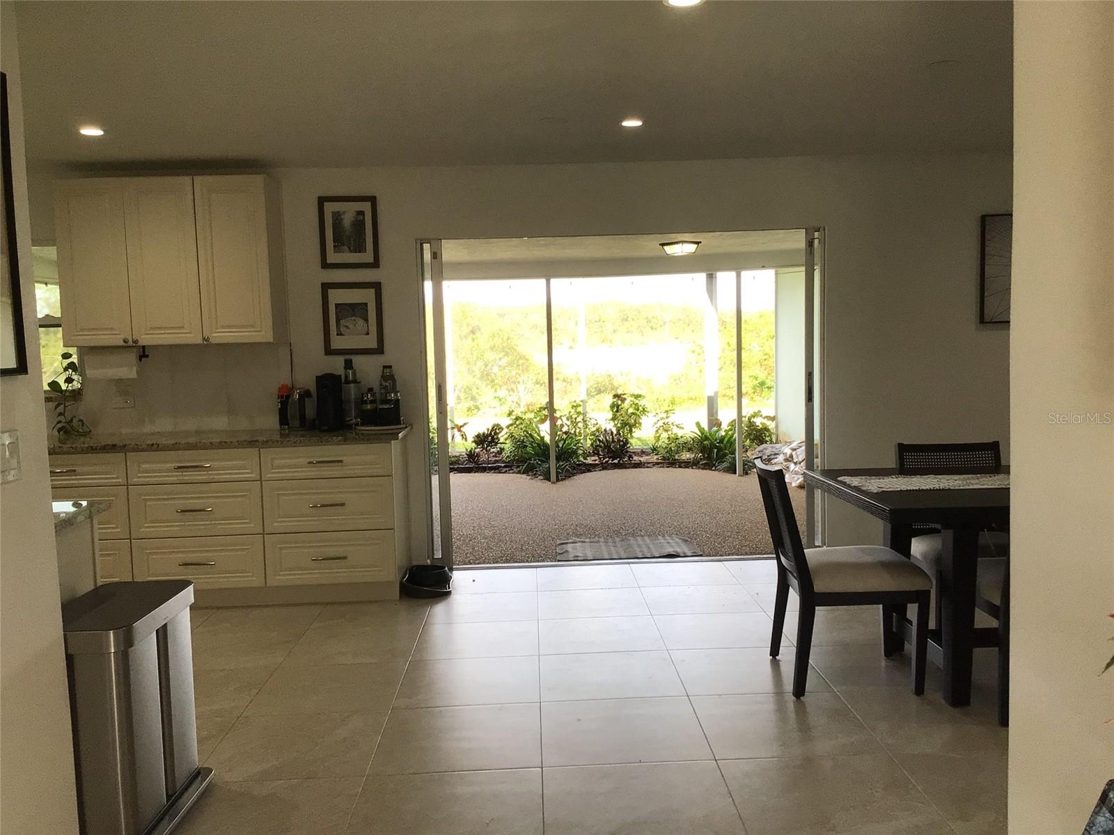 1304 ALAMEDA AVE — photo 8