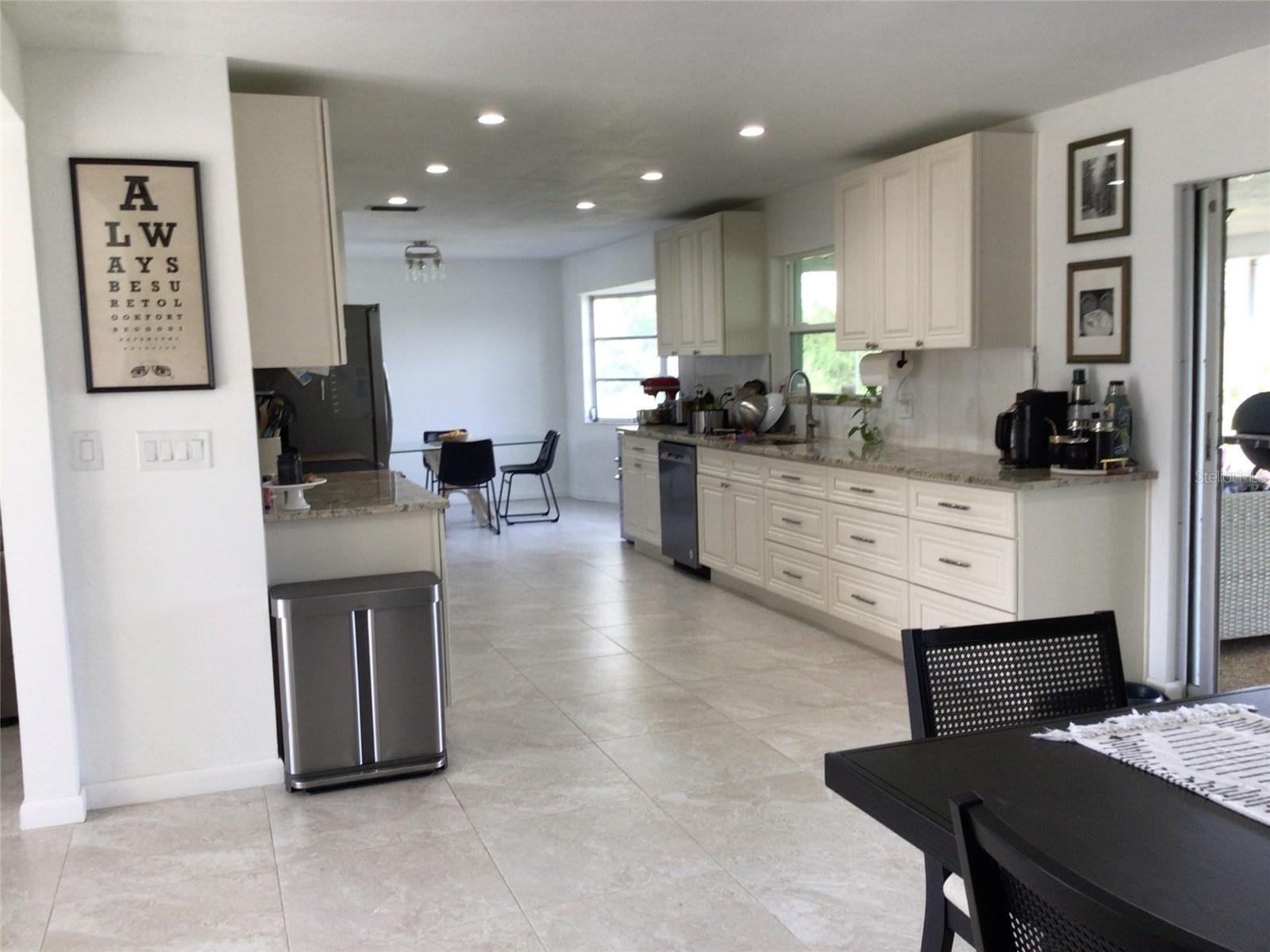 1304 ALAMEDA AVE — photo 9
