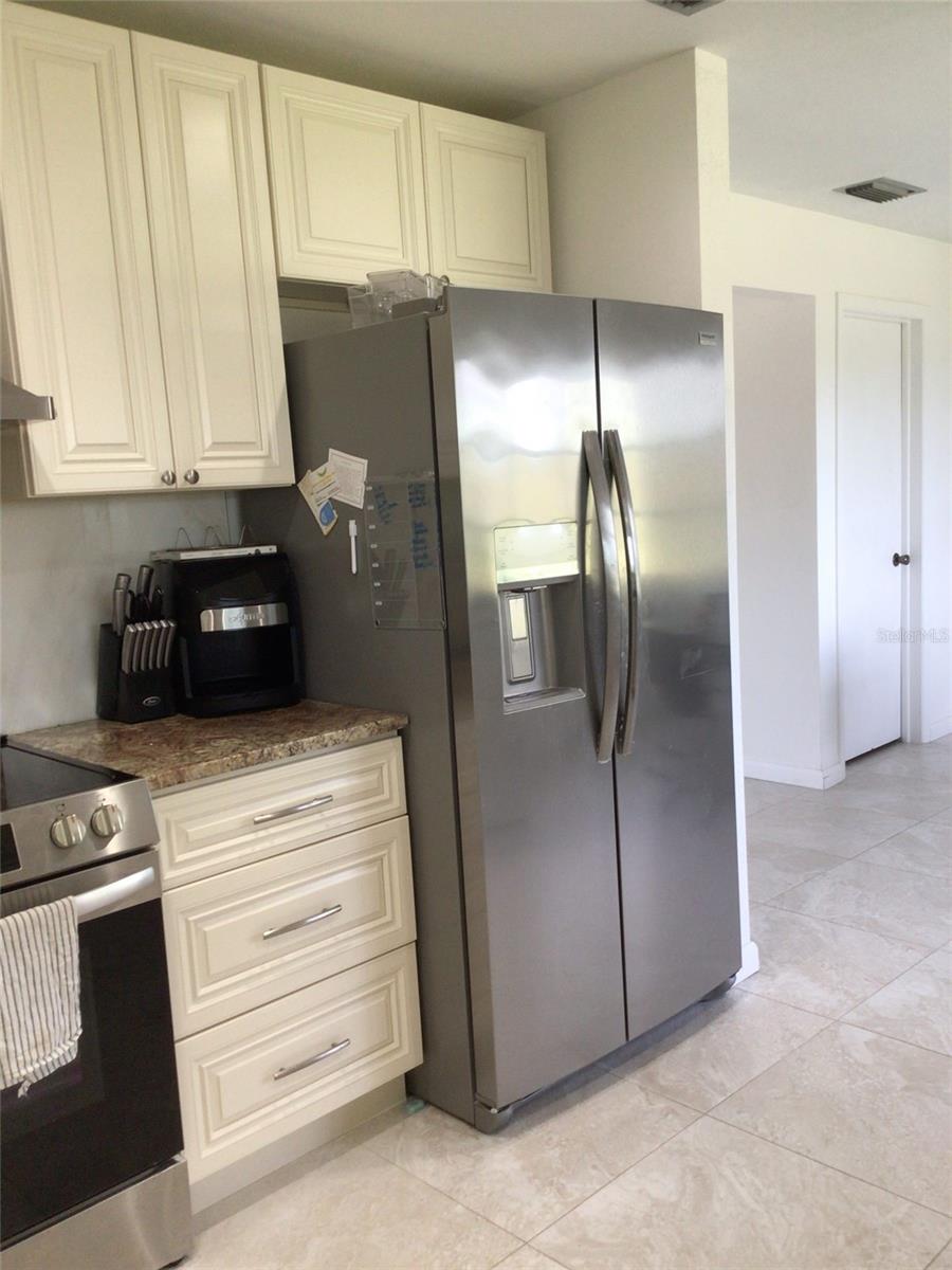 1304 ALAMEDA AVE — photo 12