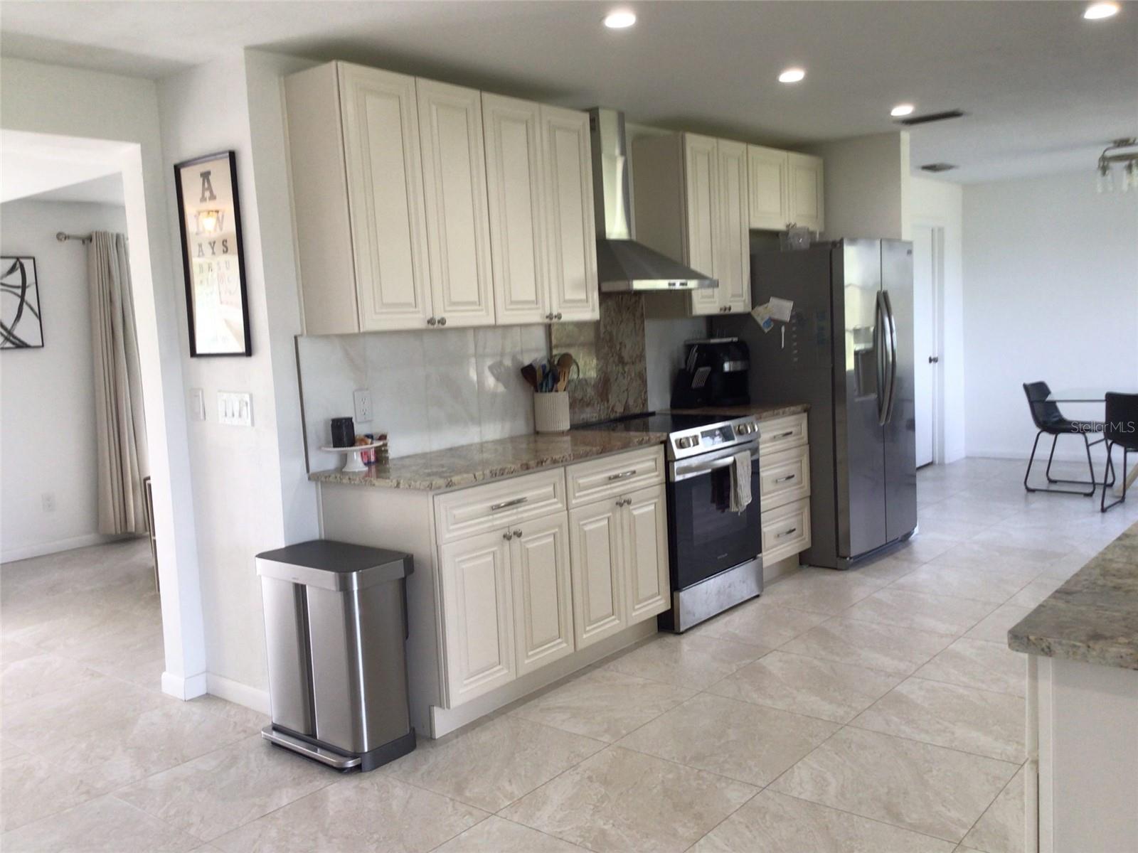 1304 ALAMEDA AVE — photo 16