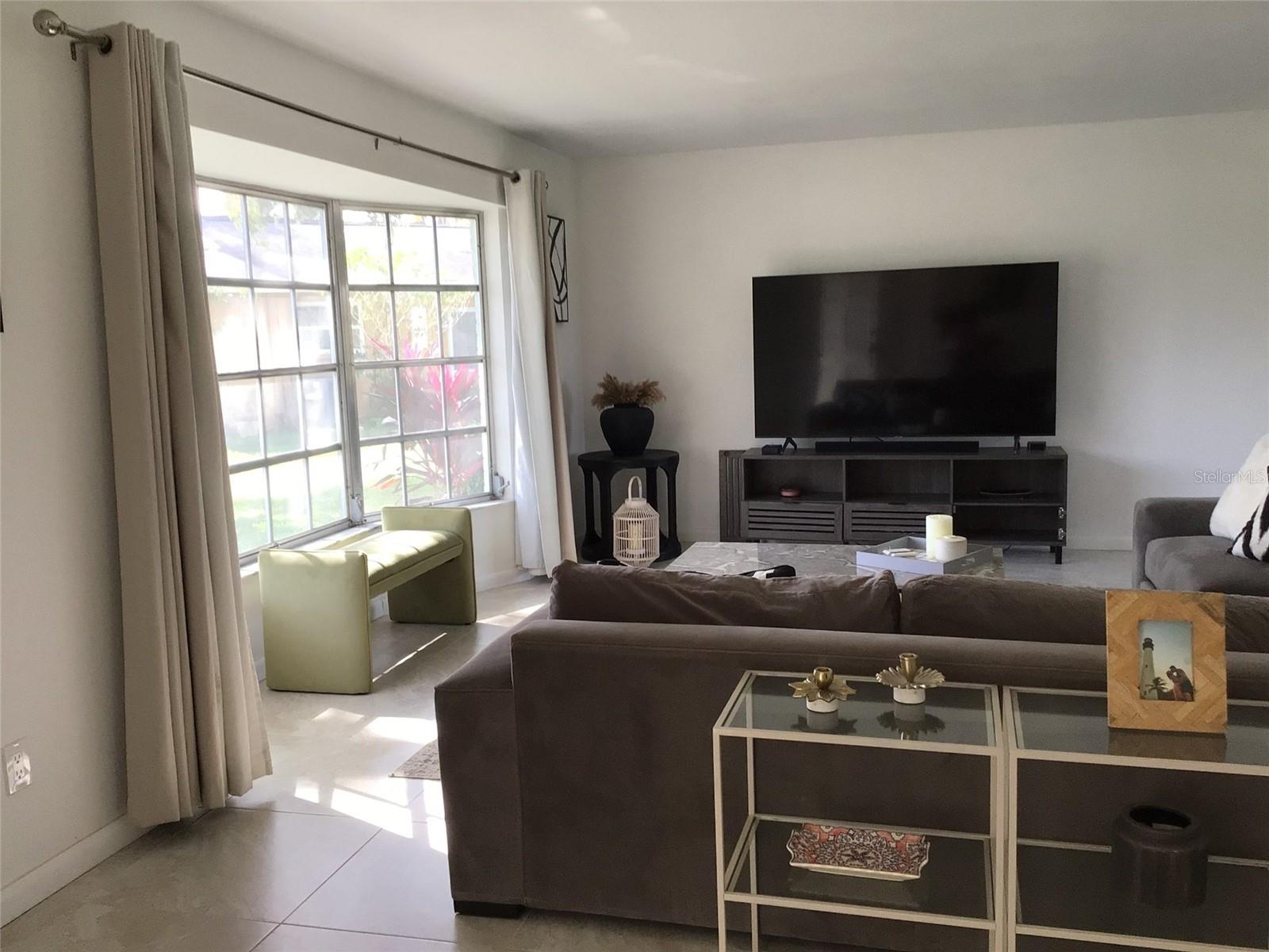 1304 ALAMEDA AVE — photo 10