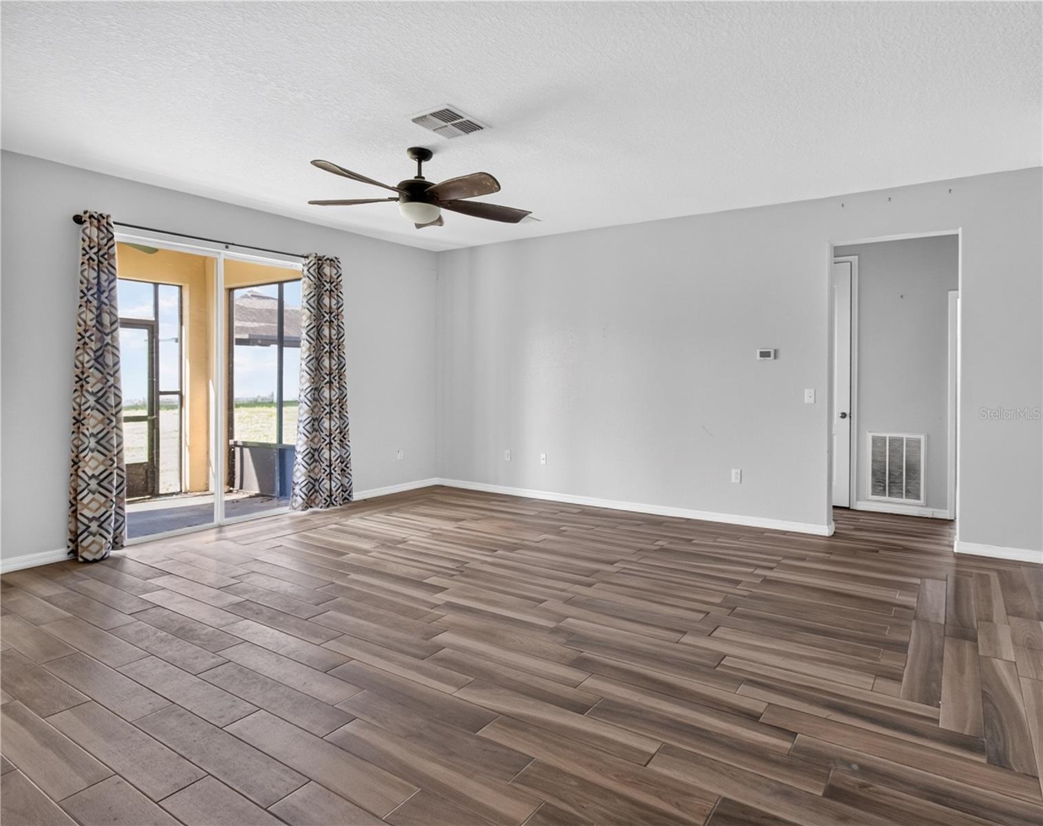 10919 RAINBOW PYRITE DR — photo 8