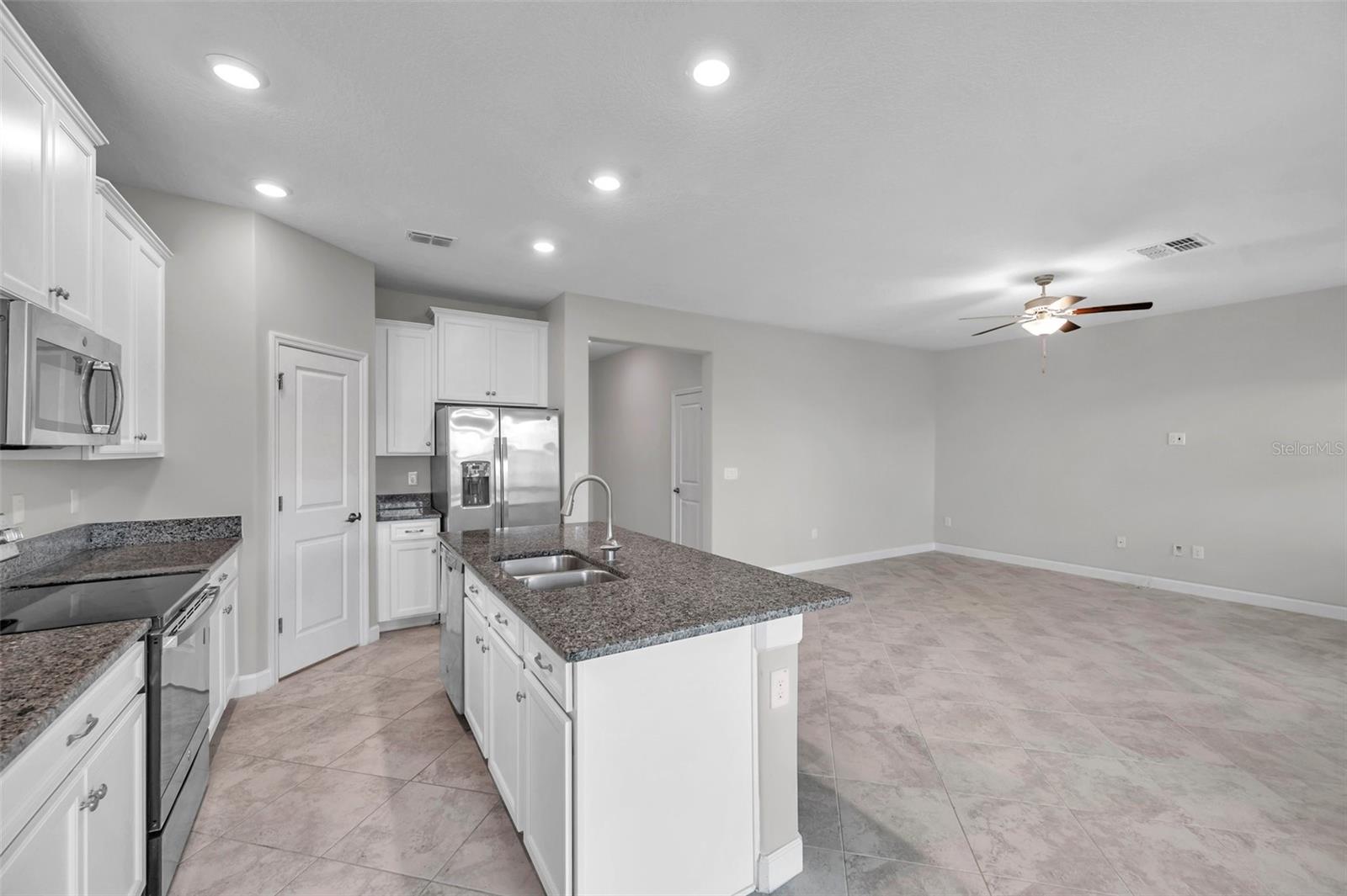 11412 FRESHWATER RIDGE DR — photo 9