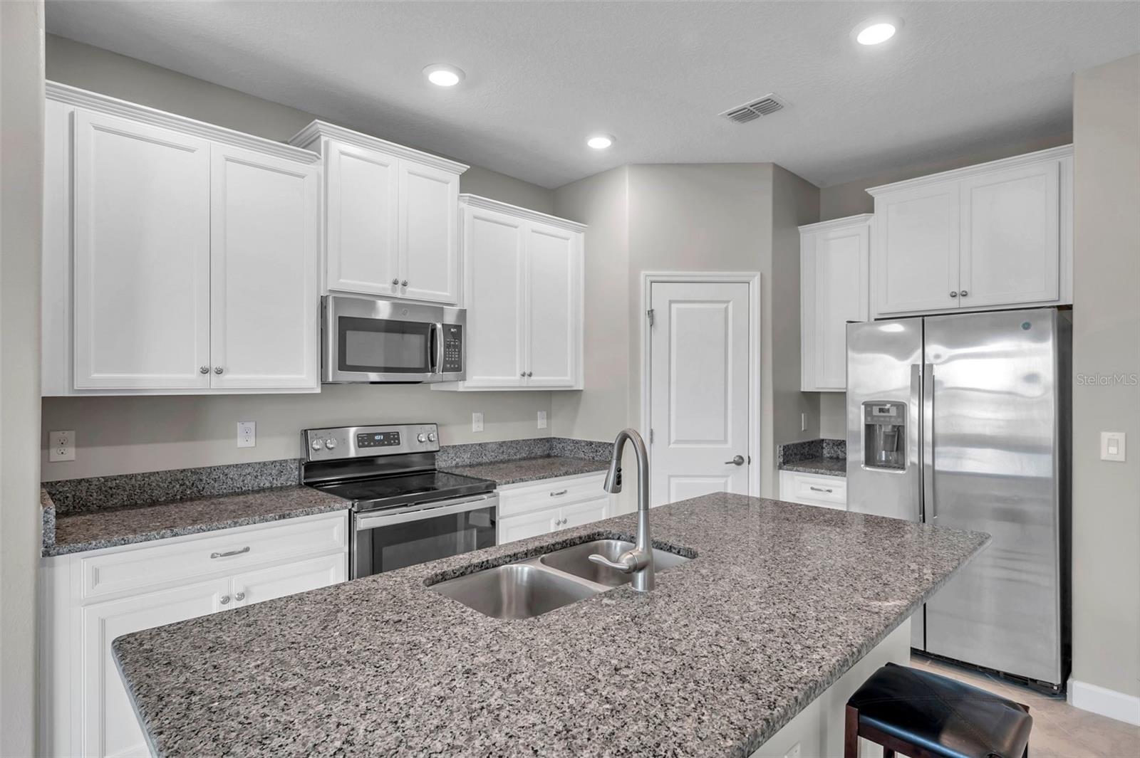 11412 FRESHWATER RIDGE DR — photo 8