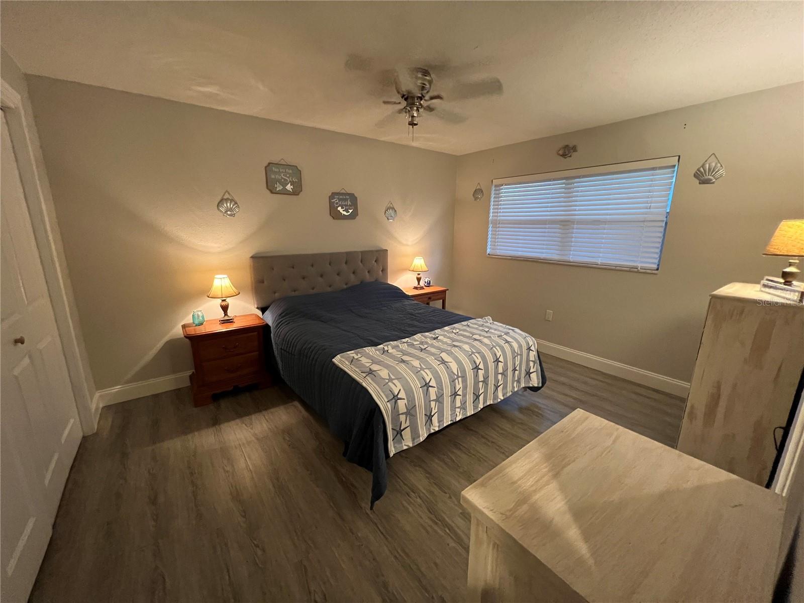 1404 N SATURN AVE — photo 14
