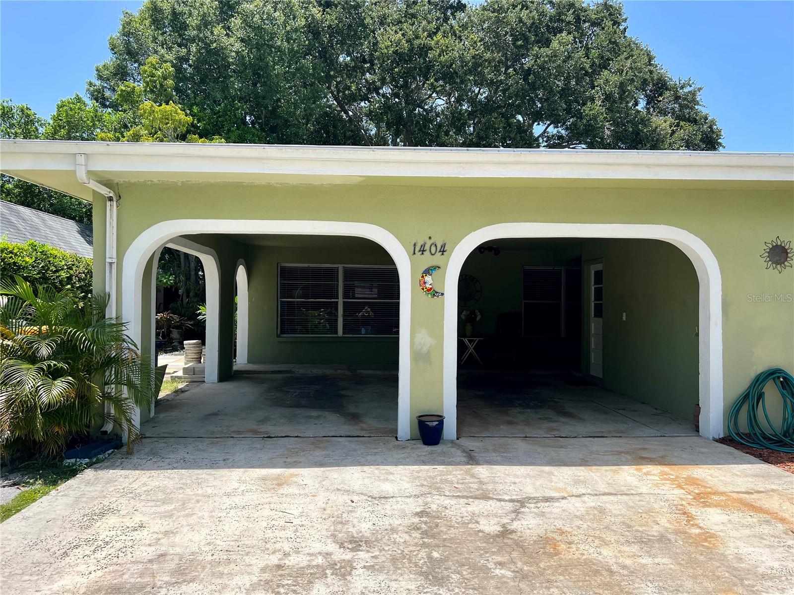 1404 N SATURN AVE — photo 2