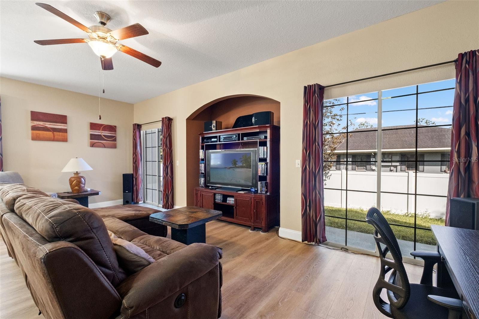 8423 BLUE ROCK DR — photo 10