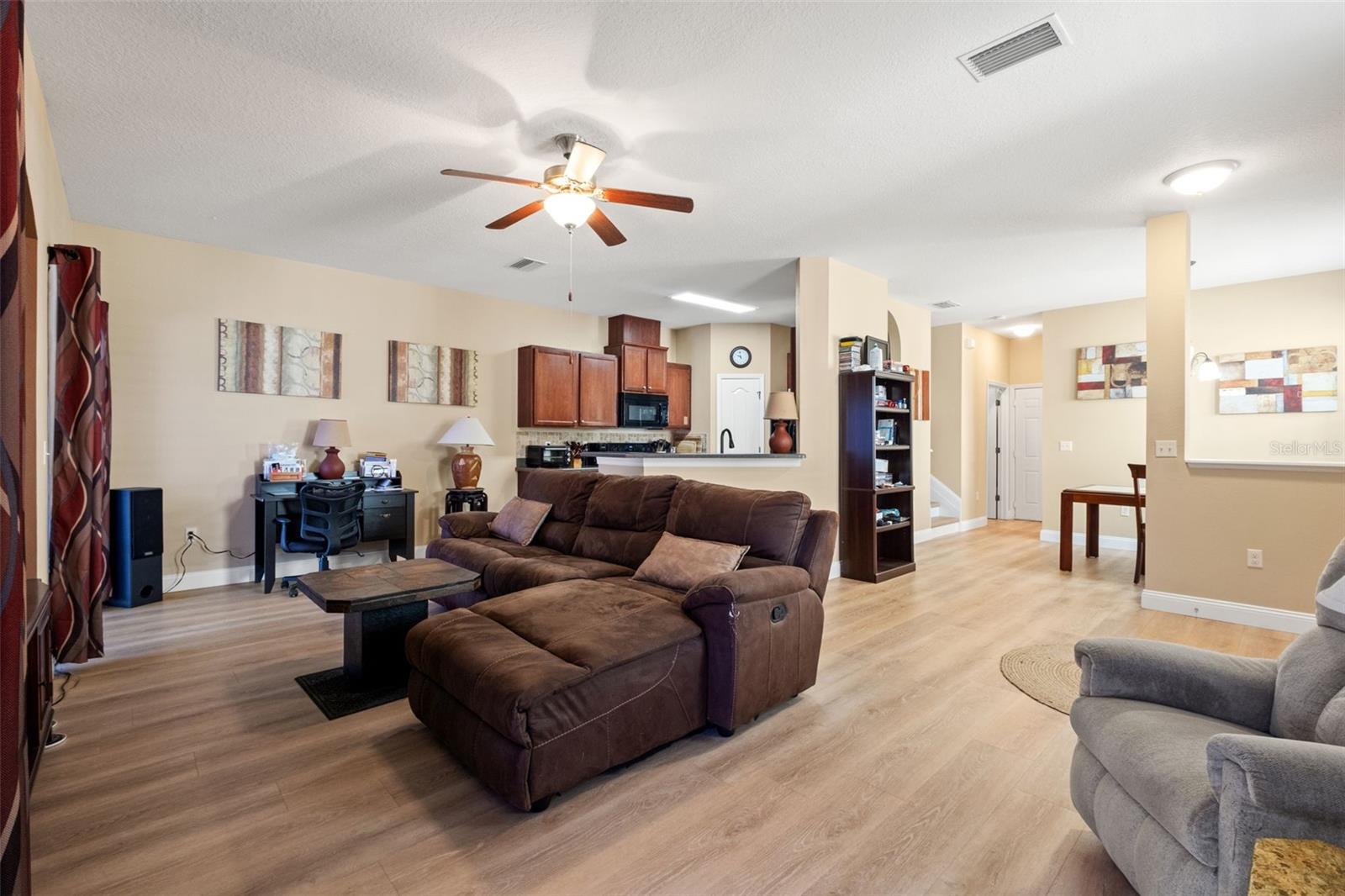 8423 BLUE ROCK DR — photo 7