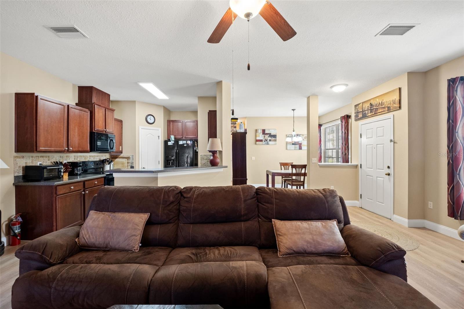 8423 BLUE ROCK DR — photo 9