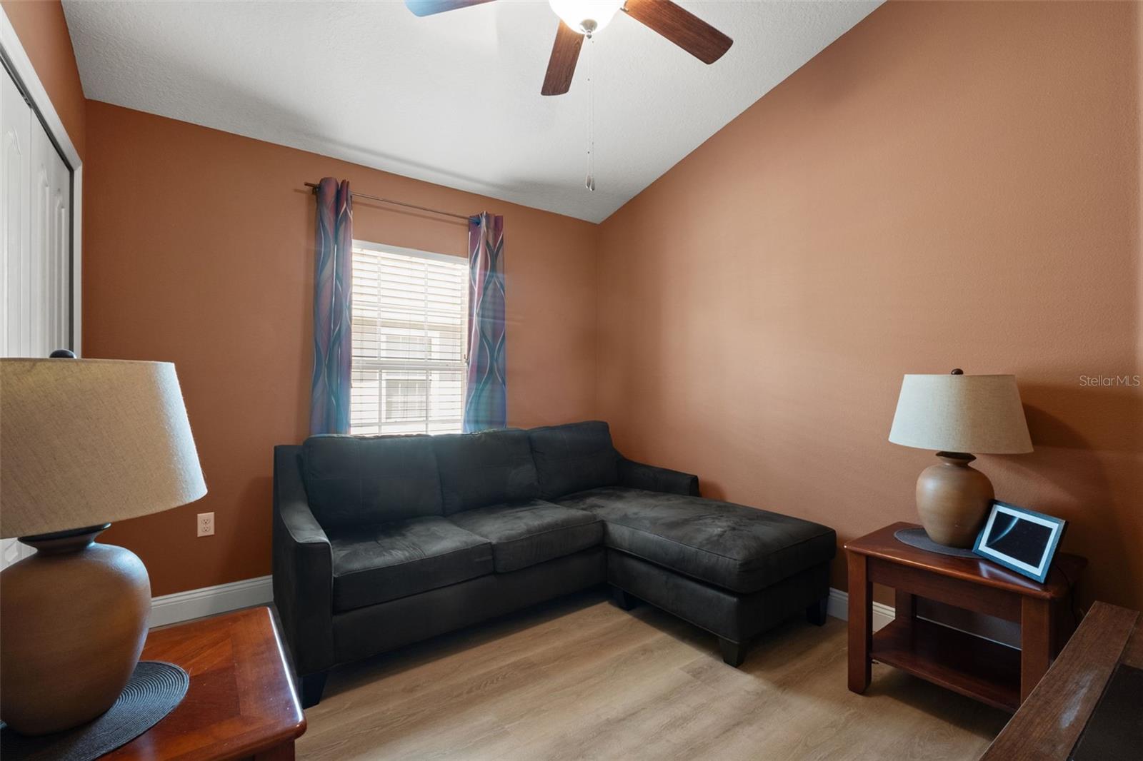 8423 BLUE ROCK DR — photo 31