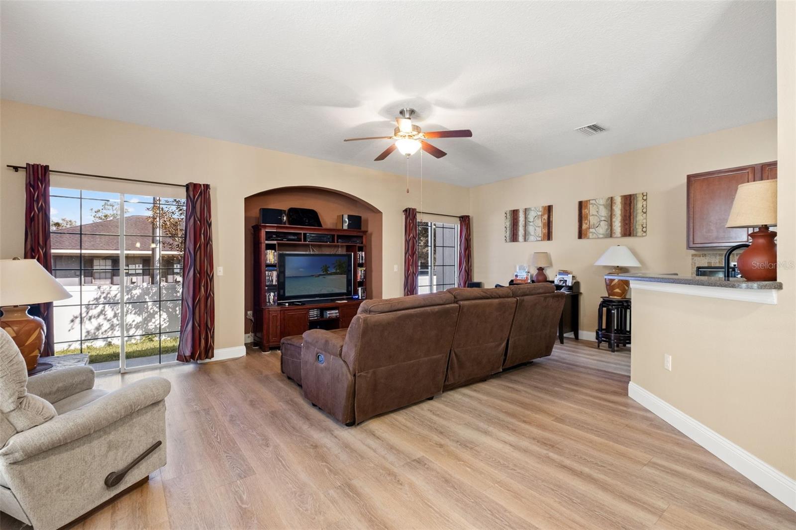 8423 BLUE ROCK DR — photo 6