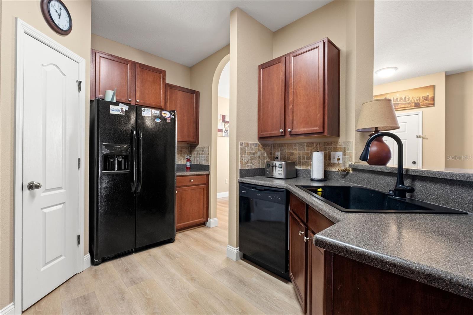 8423 BLUE ROCK DR — photo 15
