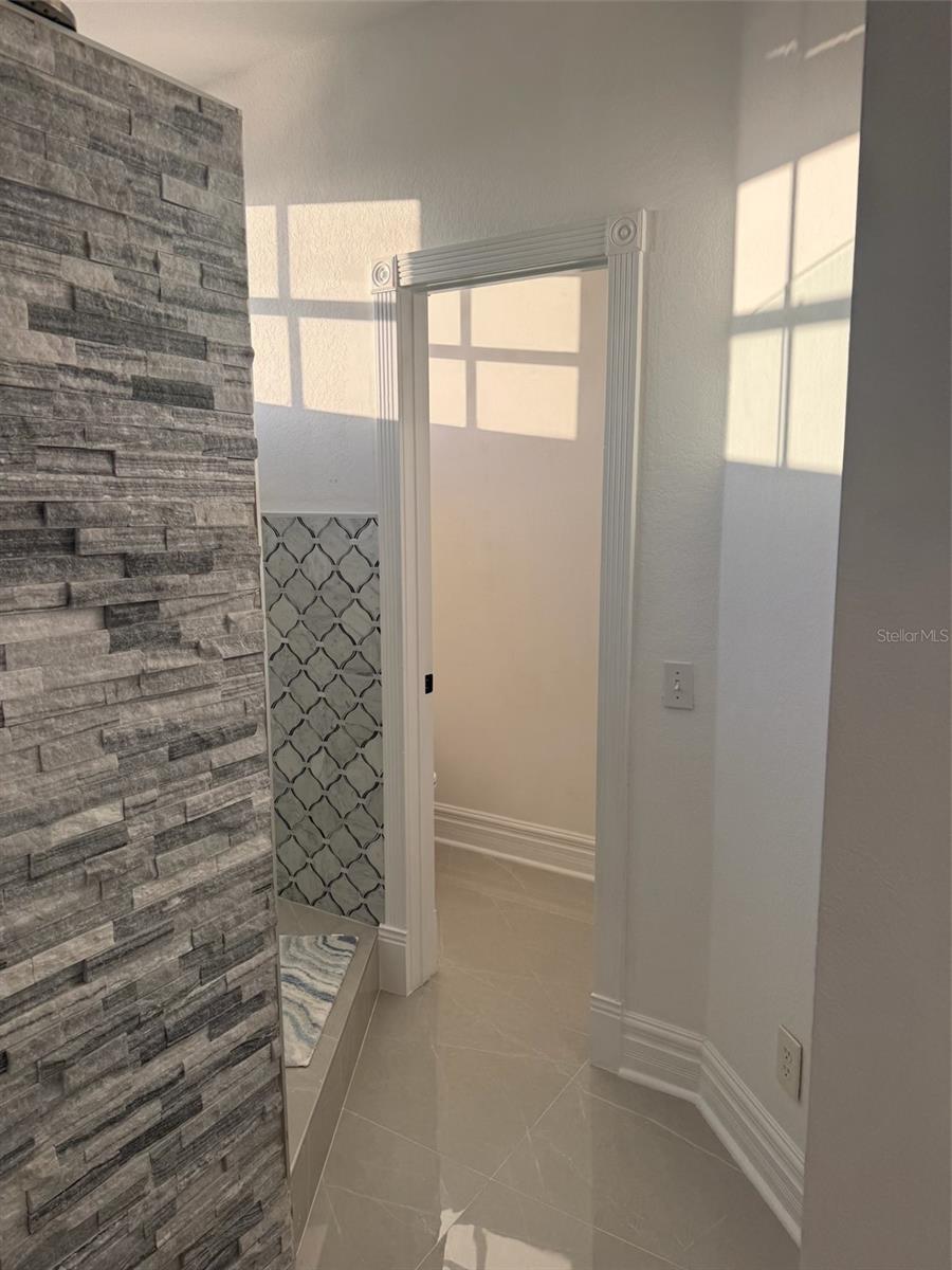 452 BATH CLUB BLVD N — photo 8