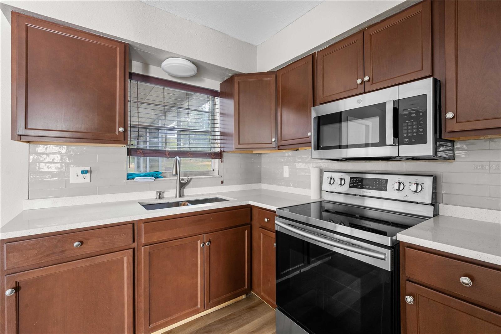 37124 GOLDENROD CT — photo 4