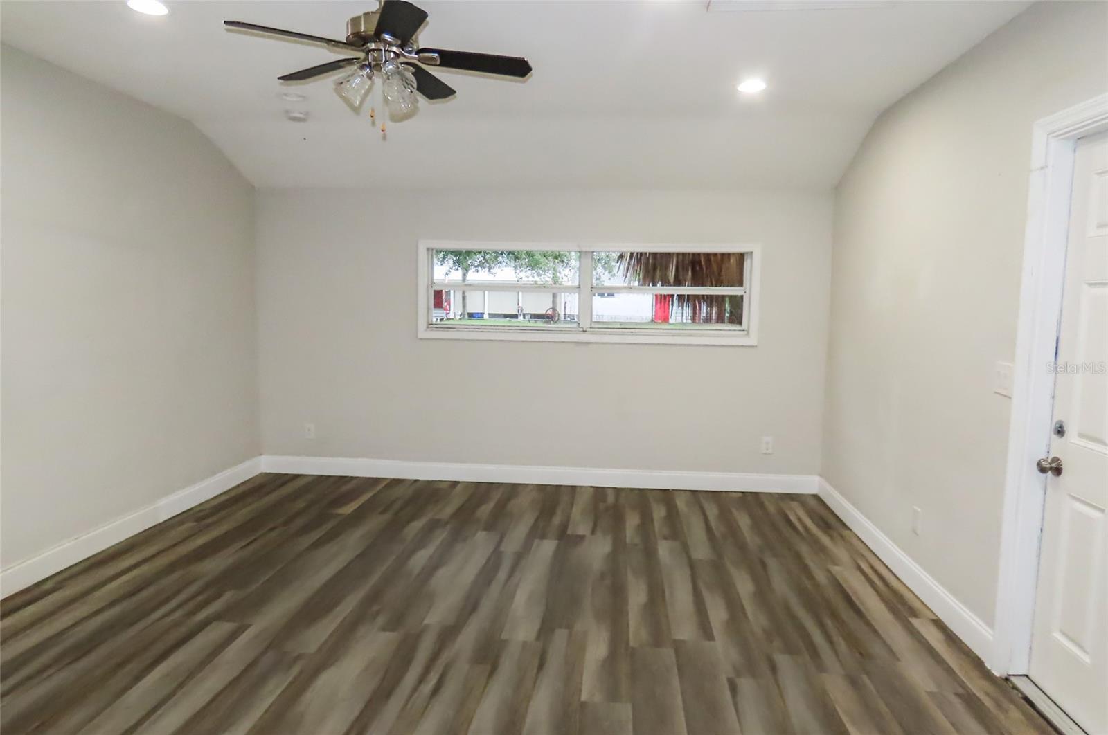 101 N GLENWOOD AVE — photo 16