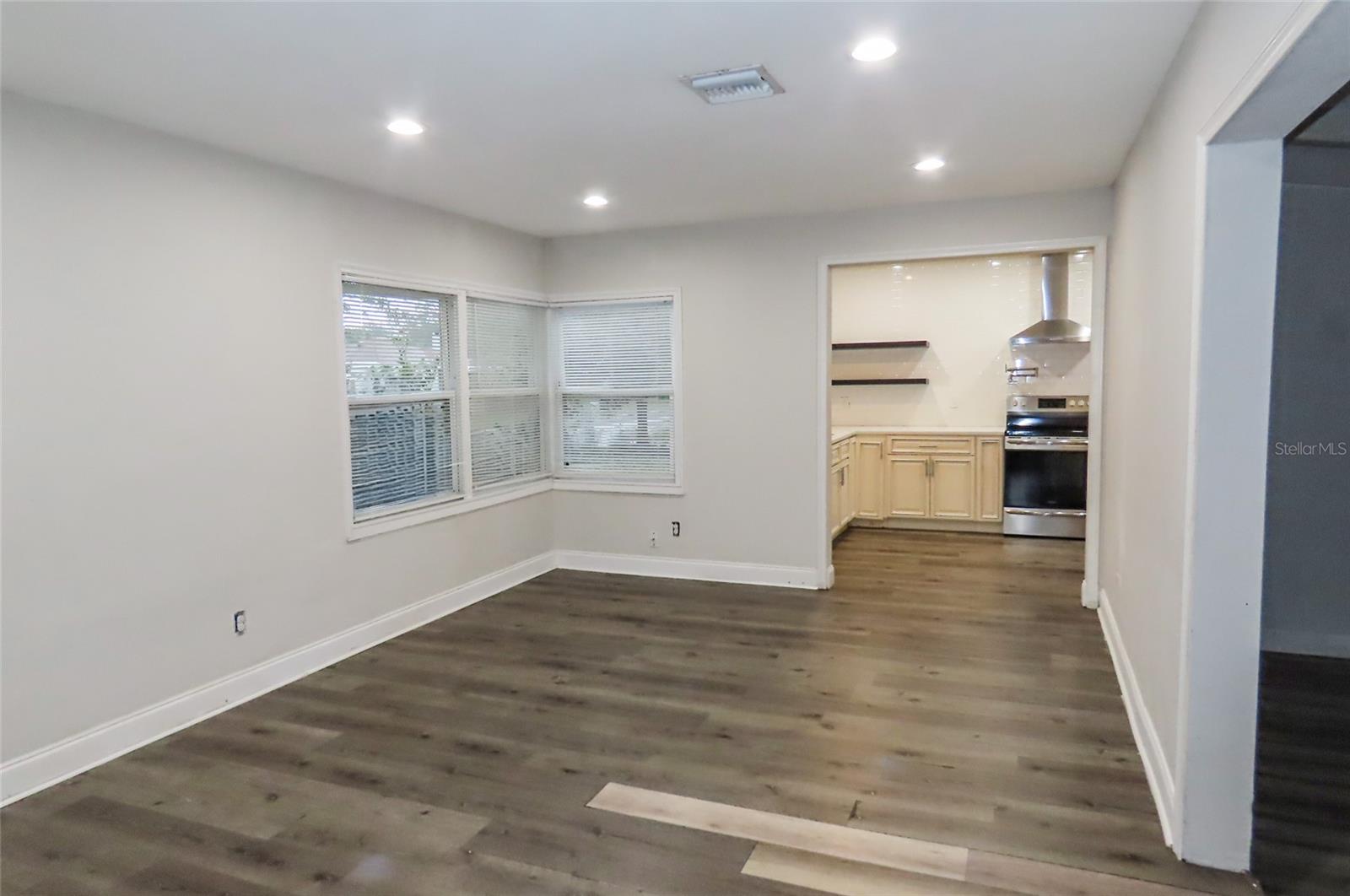 101 N GLENWOOD AVE — photo 3