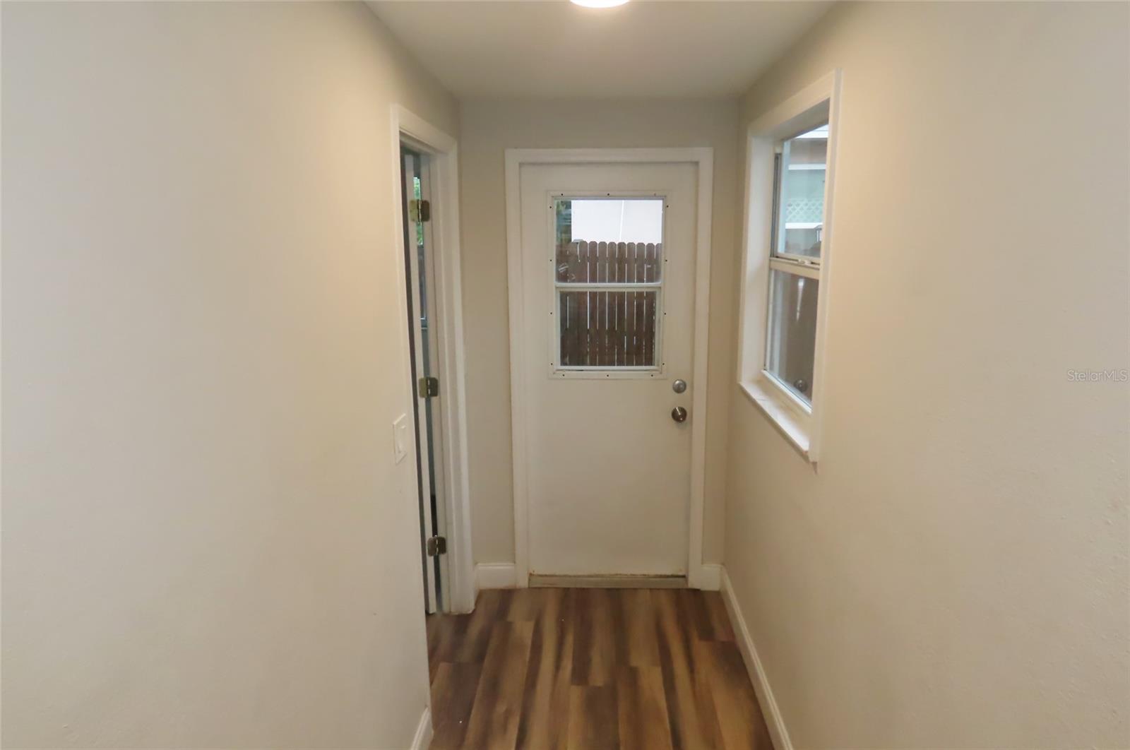 101 N GLENWOOD AVE — photo 14