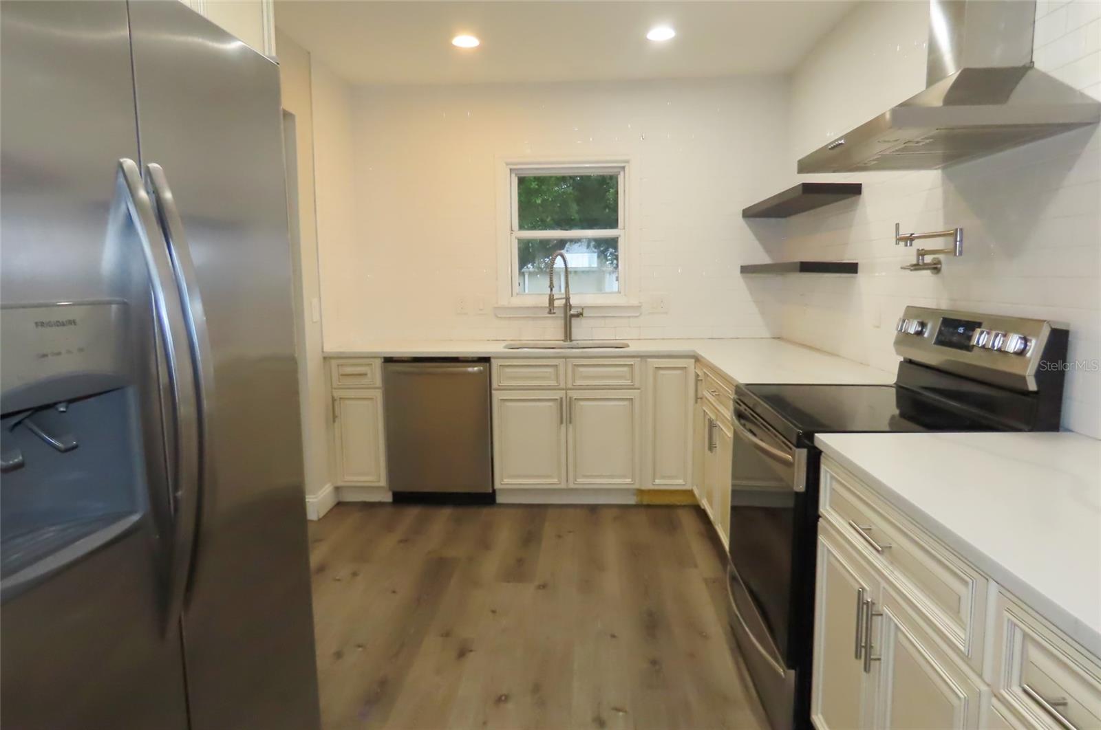 101 N GLENWOOD AVE — photo 9